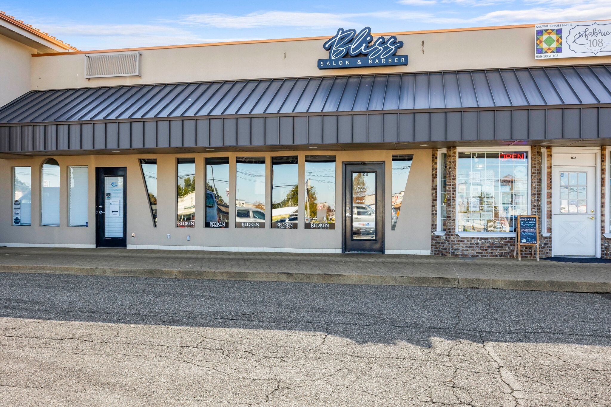 201 N Edison St, Kennewick, WA for lease Interior Photo- Image 1 of 16