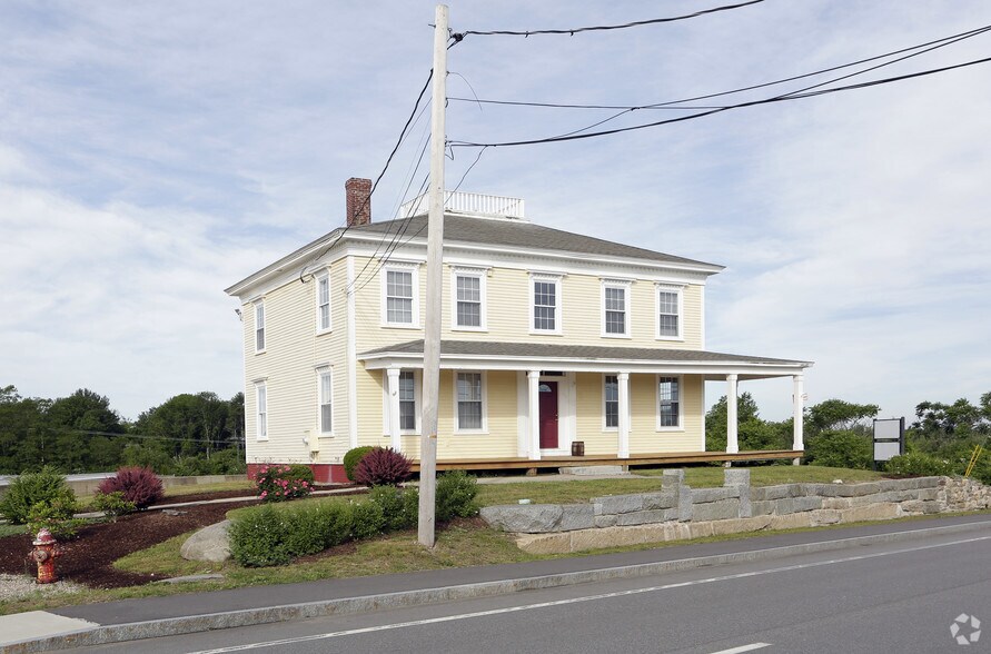 2204 Woodbury Ave, Newington, NH 03801