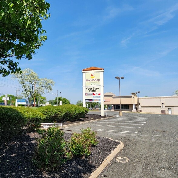 1137 State Route 34, Matawan, NJ for lease - Building Photo - Image 3 of 6