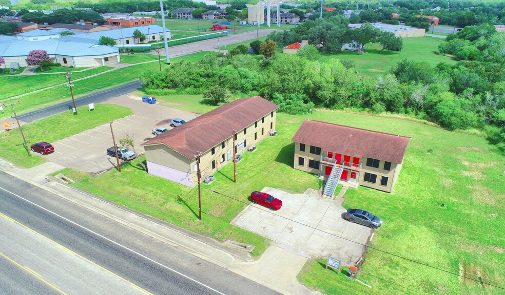 303-511 E Reagan Rd, Beeville, TX for sale - Aerial - Image 2 of 56