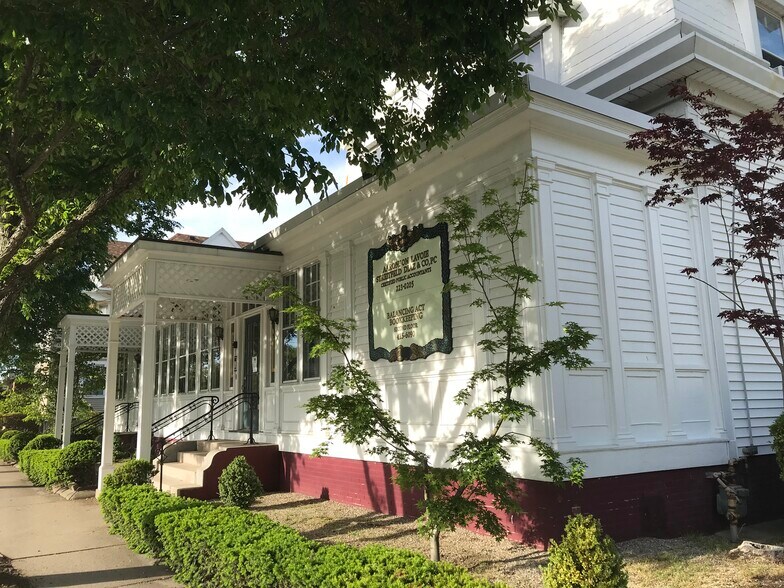 1604 Broad St, Cranston, RI for sale - Building Photo - Image 1 of 1