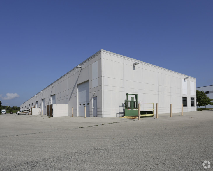 515 Anderson Dr, Romeoville, IL for lease - Building Photo - Image 3 of 6