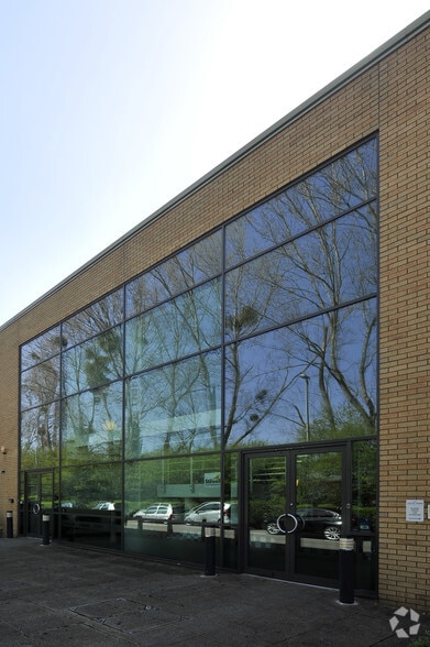Lysons Park, Aldershot for lease - Building Photo - Image 1 of 3