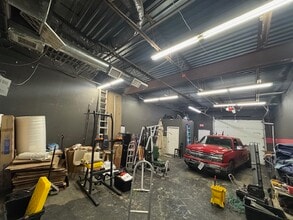 1600 S Noland Rd, Independence, MO for lease Interior Photo- Image 2 of 8