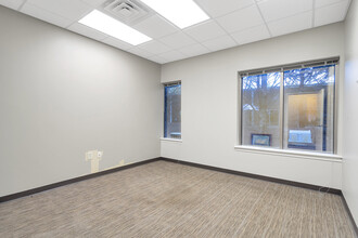 4385 Johns Creek Pky, Suwanee, GA for lease Interior Photo- Image 1 of 31