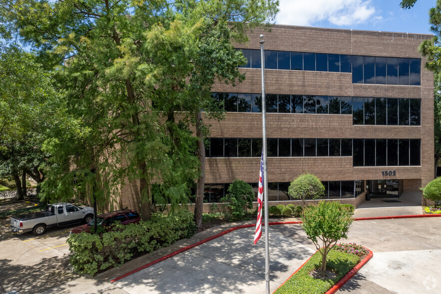 1502 Augusta Dr, Houston, TX for lease - Building Photo - Image 1 of 16