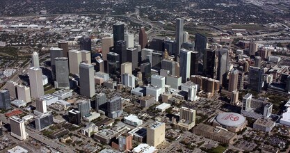 600 Travis St, Houston, TX - AERIAL  map view