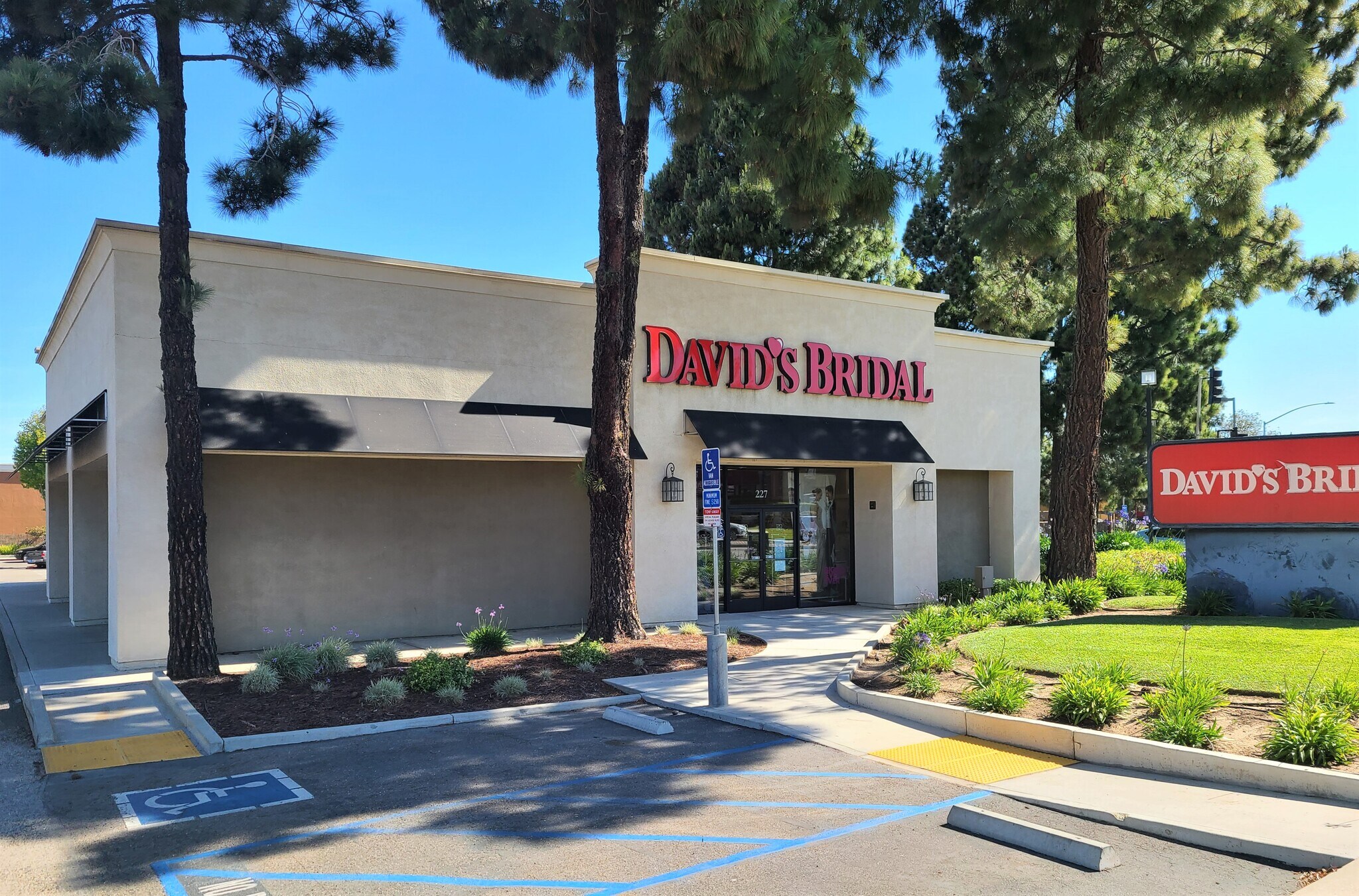 223 E Betteravia Rd, Santa Maria, CA for sale Building Photo- Image 1 of 1