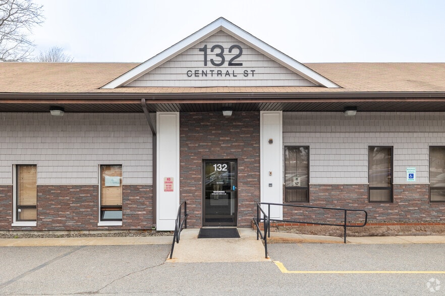 132 Central St, Foxborough, MA for sale - Building Photo - Image 2 of 4
