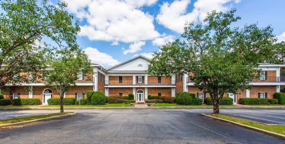 1111 Hillcrest Rd, Mobile, AL for sale - Building Photo - Image 1 of 9