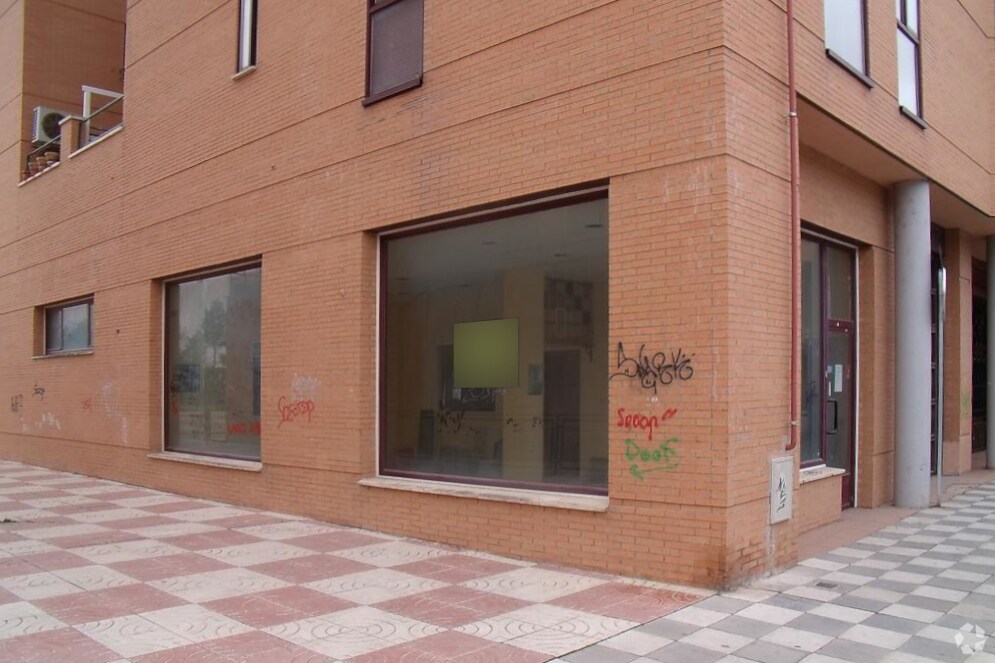 Office/Retail in Cuenca, Cuenca for lease Interior Photo- Image 1 of 2