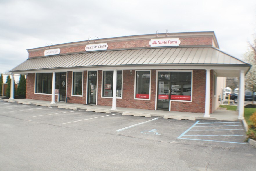 2411 Chestnut Ave, Ronkonkoma, NY for sale - Building Photo - Image 1 of 1