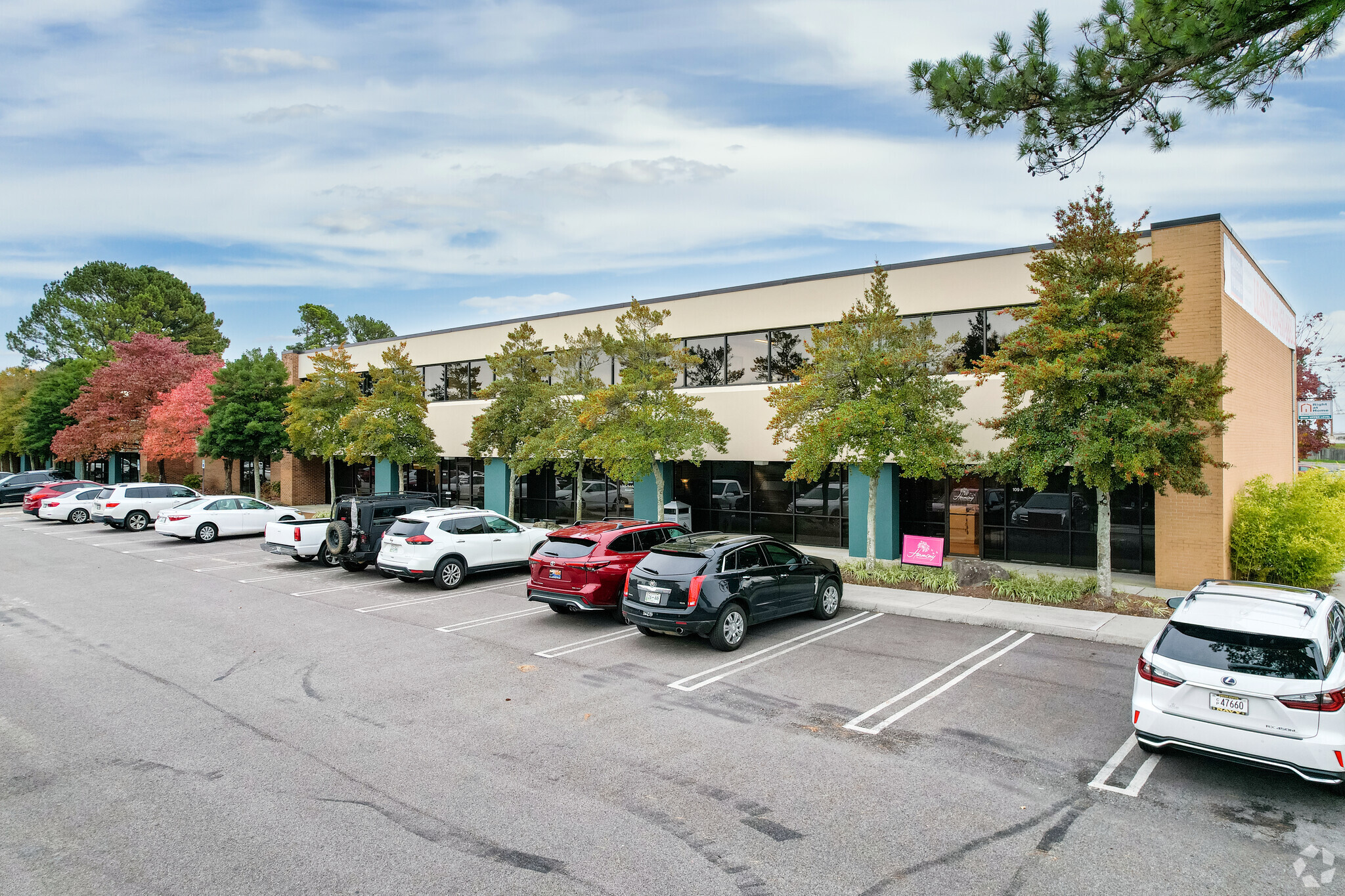 9050 Executive Park Dr, Knoxville, TN for lease Building Photo- Image 1 of 14