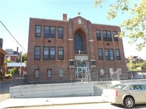 430 E 10th Ave, Munhall, PA for sale Primary Photo- Image 1 of 1