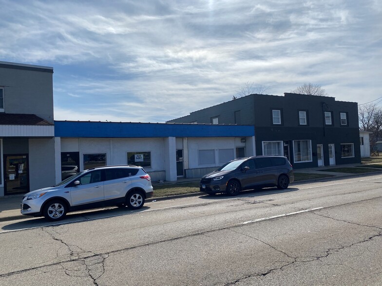 539 Blackhawk Blvd, South Beloit, IL for lease - Building Photo - Image 1 of 30