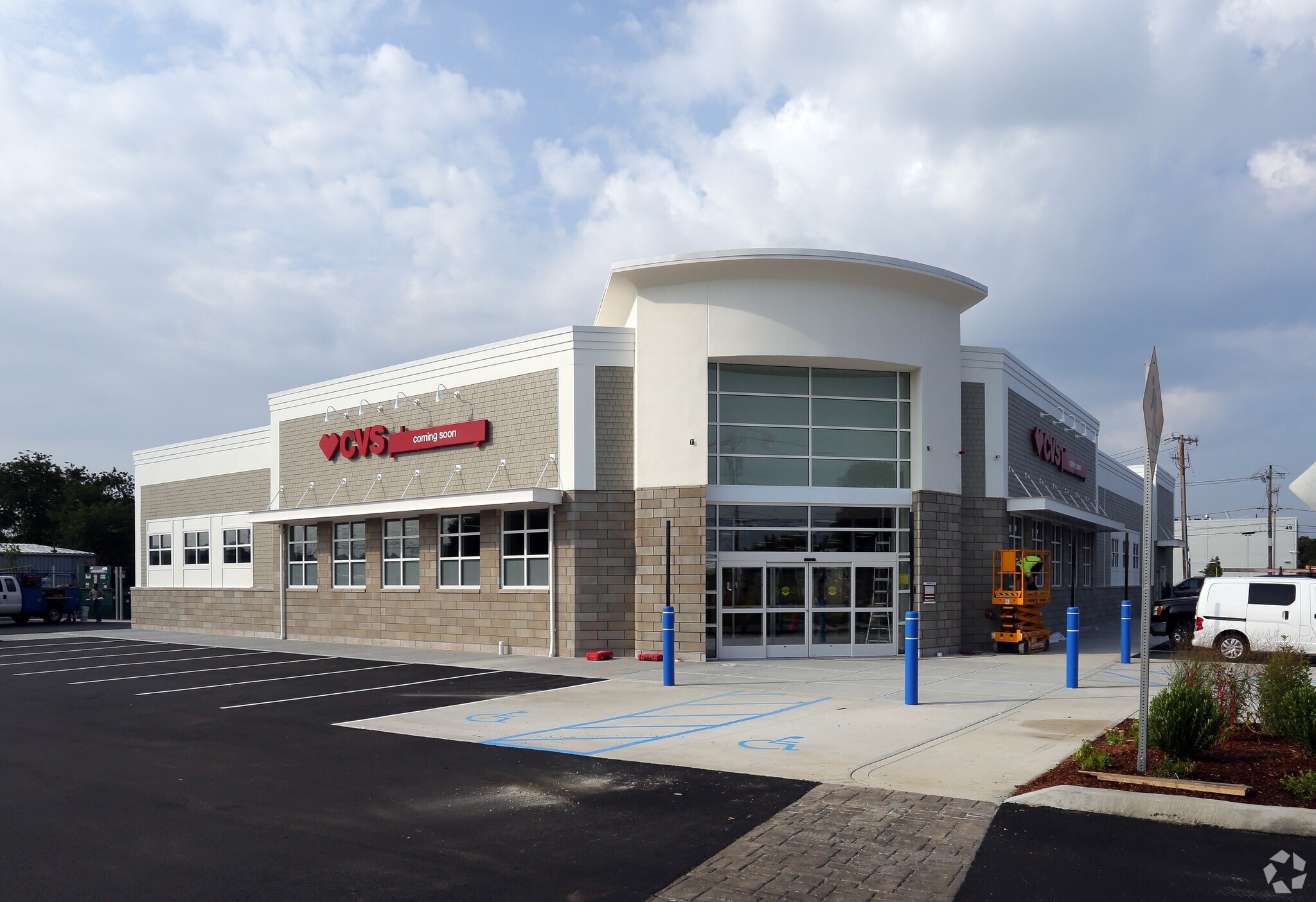 411 Barnstable Rd, Hyannis, MA for sale Primary Photo- Image 1 of 1