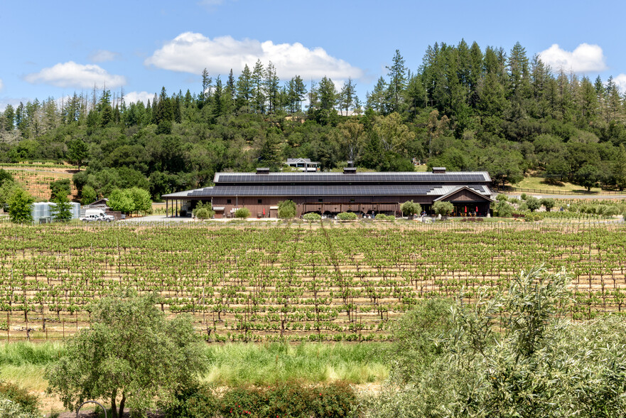 1280-1290 Dry Creek Rd, Healdsburg, CA for sale - Building Photo - Image 3 of 35