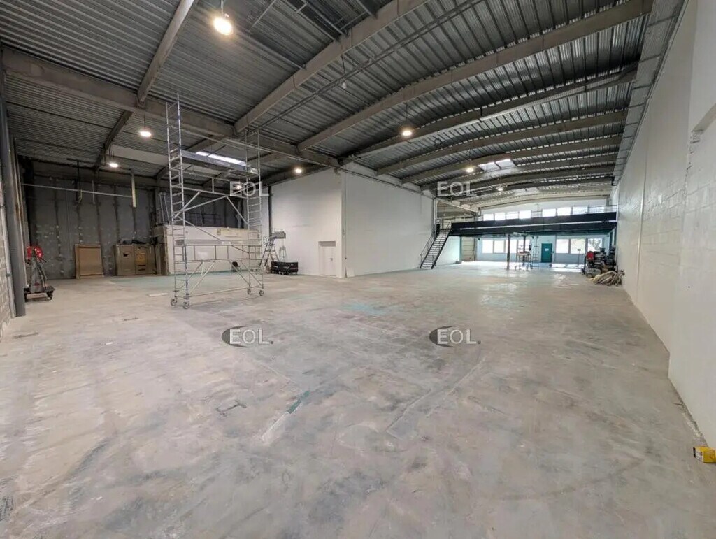 Location Local d'activités 1 227 m² - Photo 1