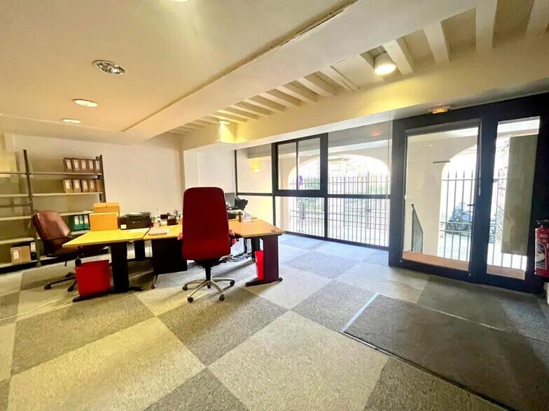 Office in Saint-Germain-en-Laye for sale - Interior Photo - Image 3 of 8