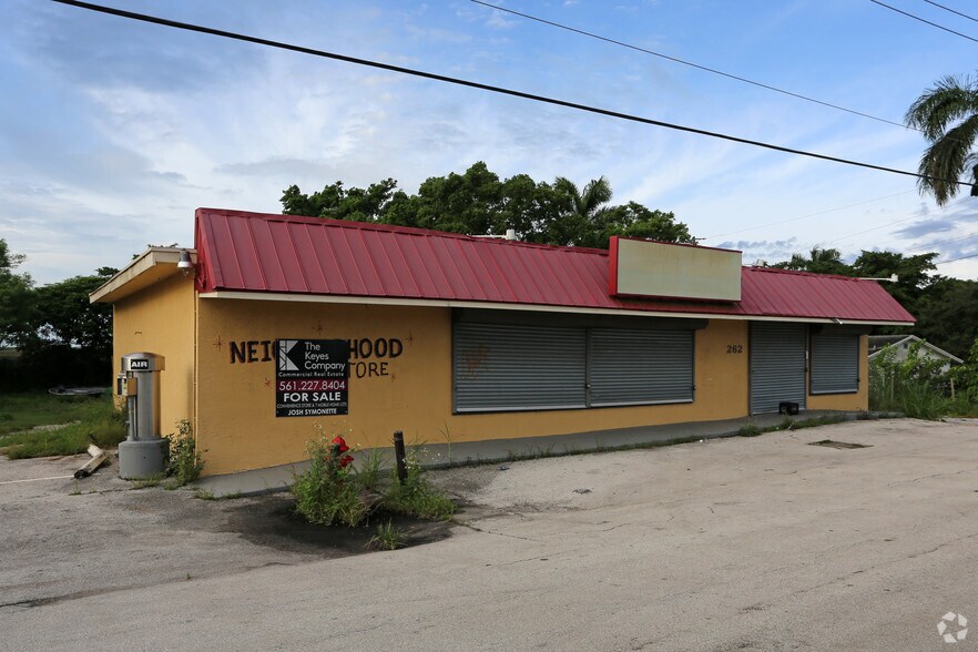 262 E 7th St, Pahokee, FL, 33476 Freestanding Property For Sale
