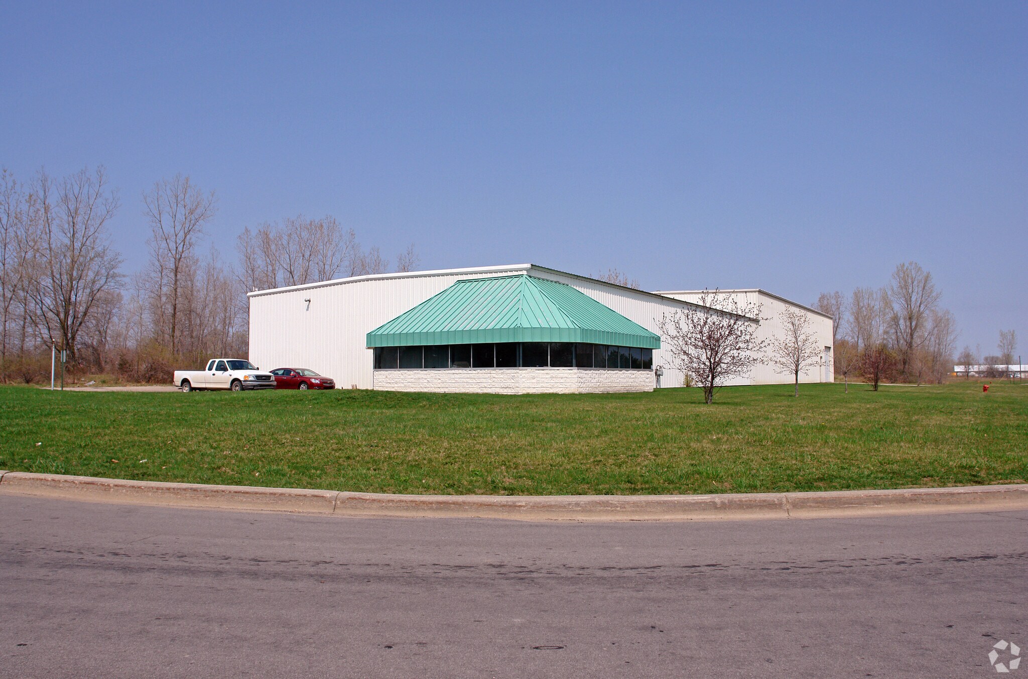 620 Industrial Park Dr, Imlay City, MI for sale Primary Photo- Image 1 of 1