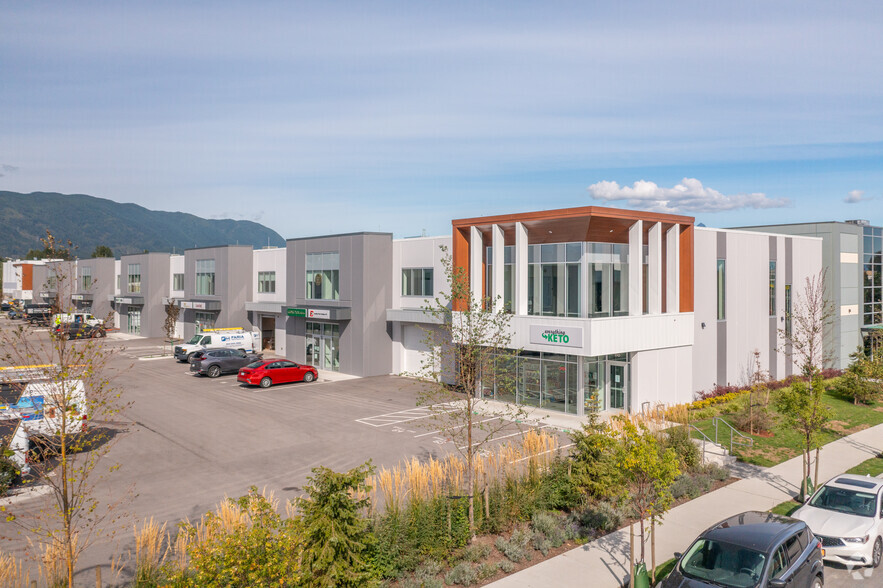 950 Seaborne Av, Port Coquitlam, BC for lease - Primary Photo - Image 1 of 18