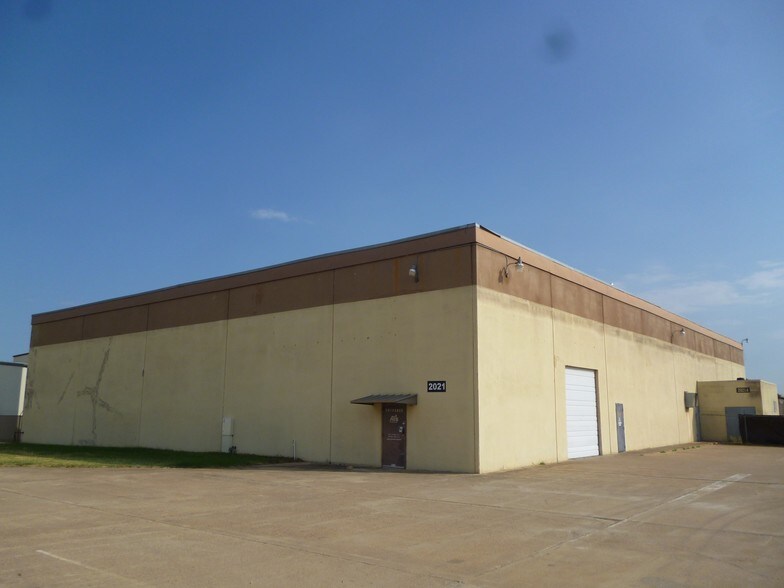 2021 Airport Fwy, Euless, TX for sale - Building Photo - Image 1 of 1
