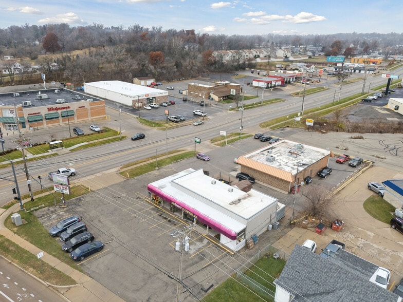 3326 Johnson Ave NW, Cedar Rapids, IA for sale - Building Photo - Image 2 of 8