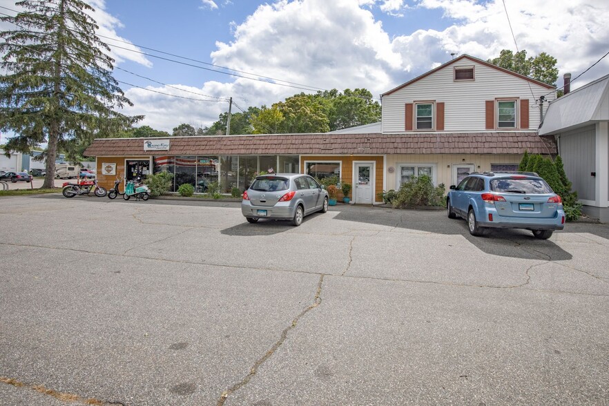 204 E Main St, Clinton, CT for sale - Primary Photo - Image 1 of 1