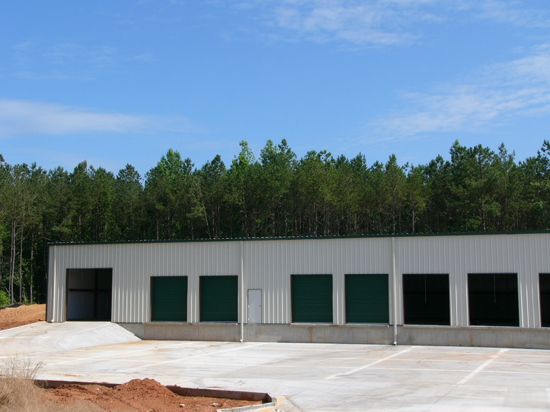 535 Pine Rd, Newnan, GA for lease - Building Photo - Image 3 of 8