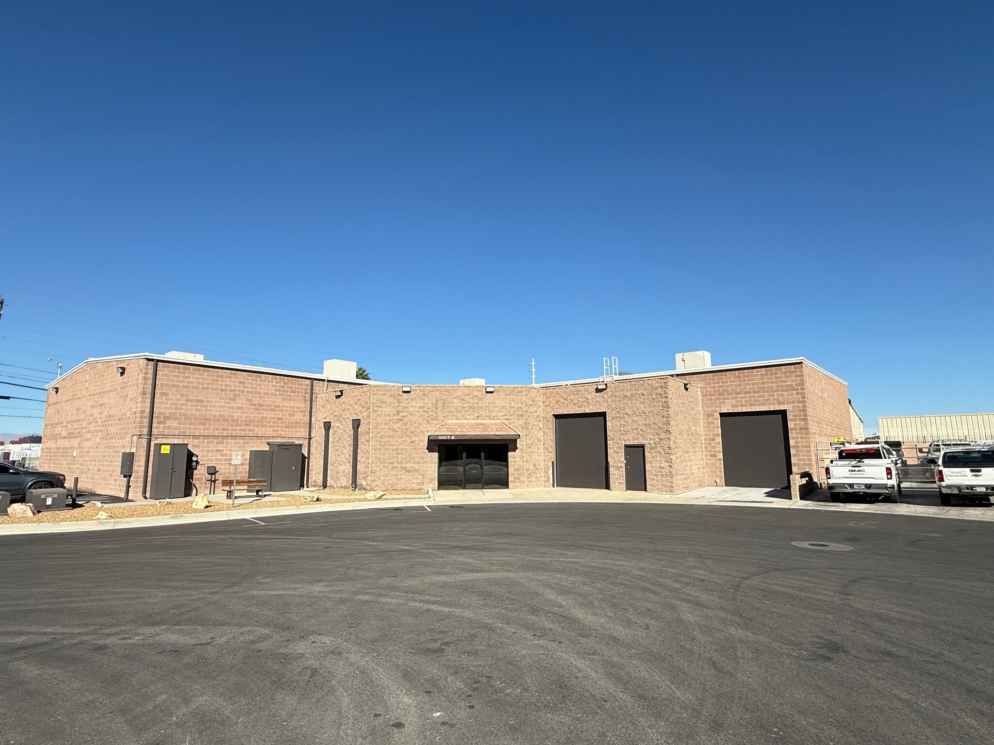 4011 W Oquendo Rd, Las Vegas, NV for lease Building Photo- Image 1 of 4