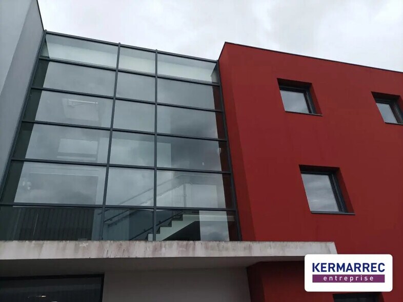 Office in Basse-Goulaine for lease - Building Photo - Image 3 of 9