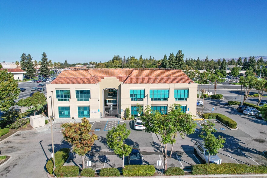 1096 Blossom Hill Rd, San Jose, CA for lease - Building Photo - Image 1 of 1