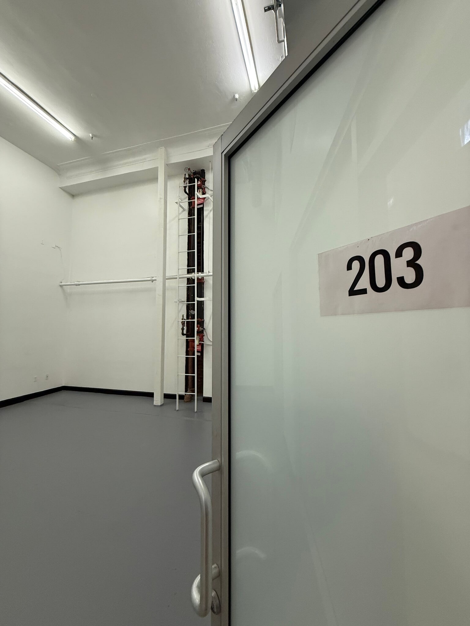 529 S Broadway, Los Angeles, CA for lease Interior Photo- Image 1 of 4