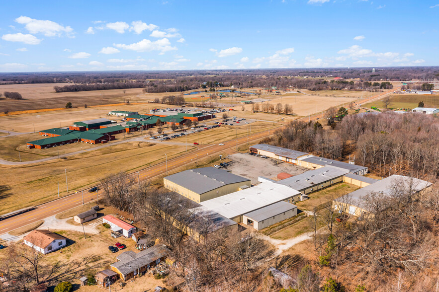 8160 Highway 45 S, Martin, TN for lease - Building Photo - Image 3 of 28