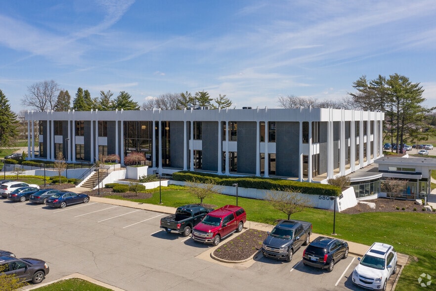 5800 Foremost Dr SE, Grand Rapids, MI for sale - Primary Photo - Image 1 of 1