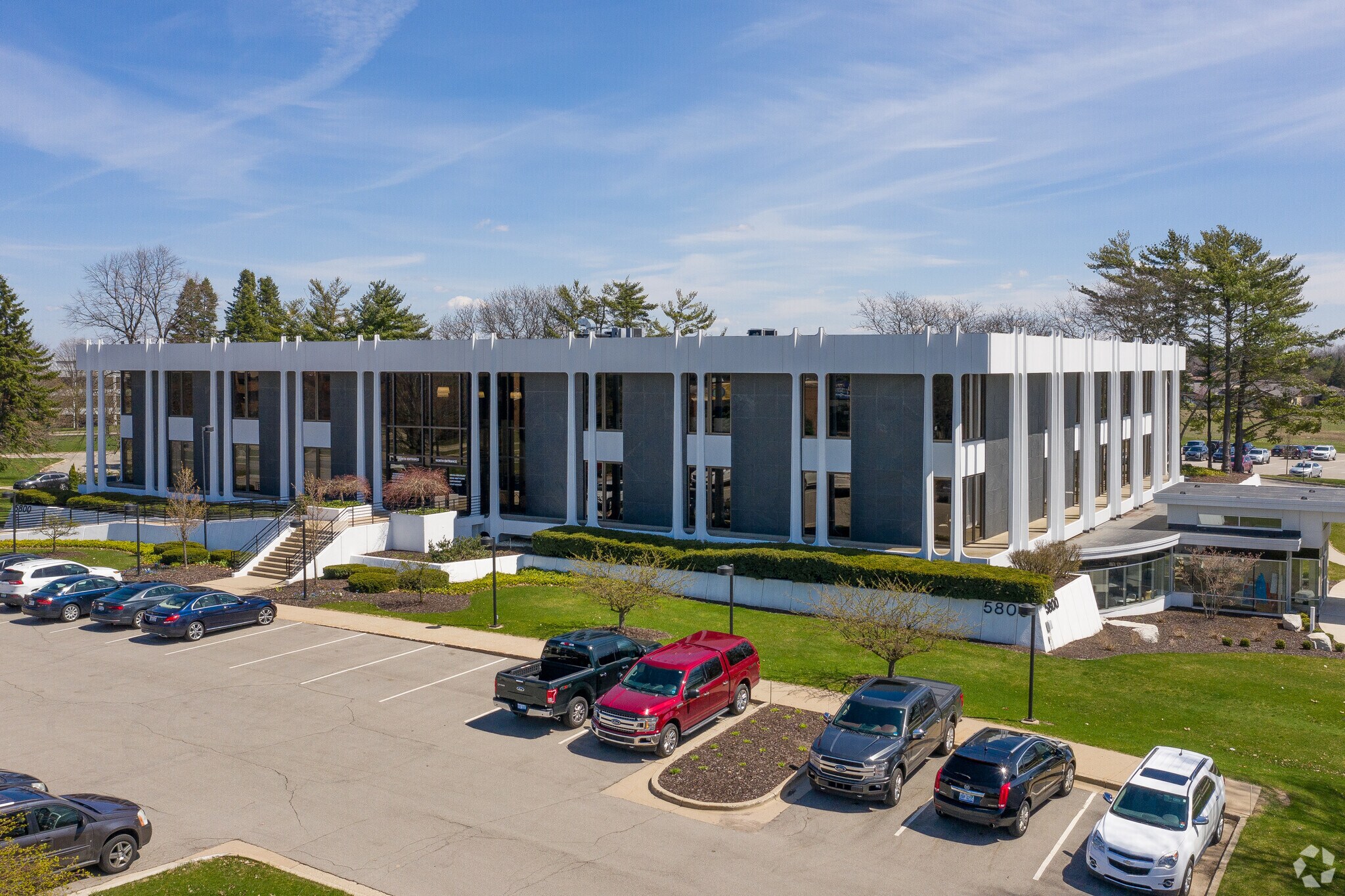 5800 Foremost Dr SE, Grand Rapids, MI for sale Primary Photo- Image 1 of 1