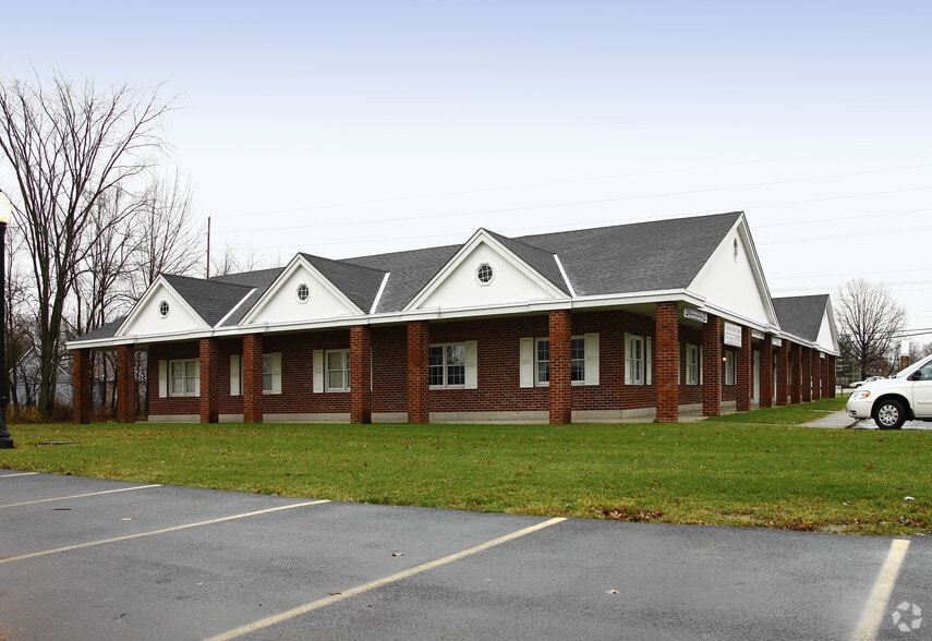 419 Main St, Grafton, OH for lease - Building Photo - Image 3 of 8