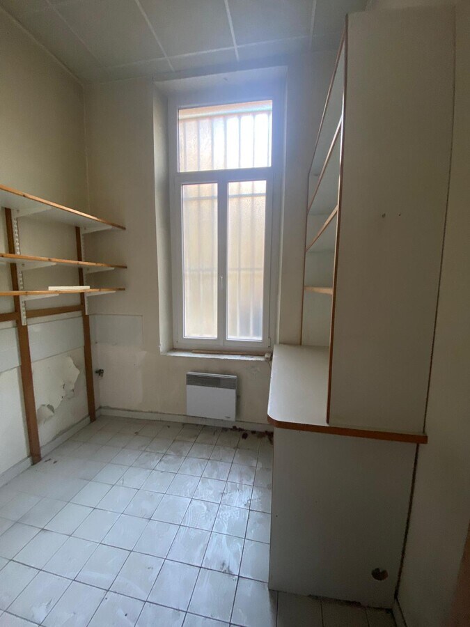 Rue Edouard Delanglade, Marseille, BDR 13006 -  -  - Interior Photo - Image 2 of 4