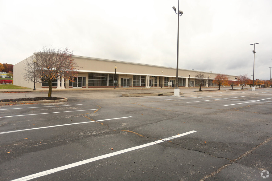 1000 Warrenton Shoppes, Warrenton, MO for sale - Primary Photo - Image 1 of 1