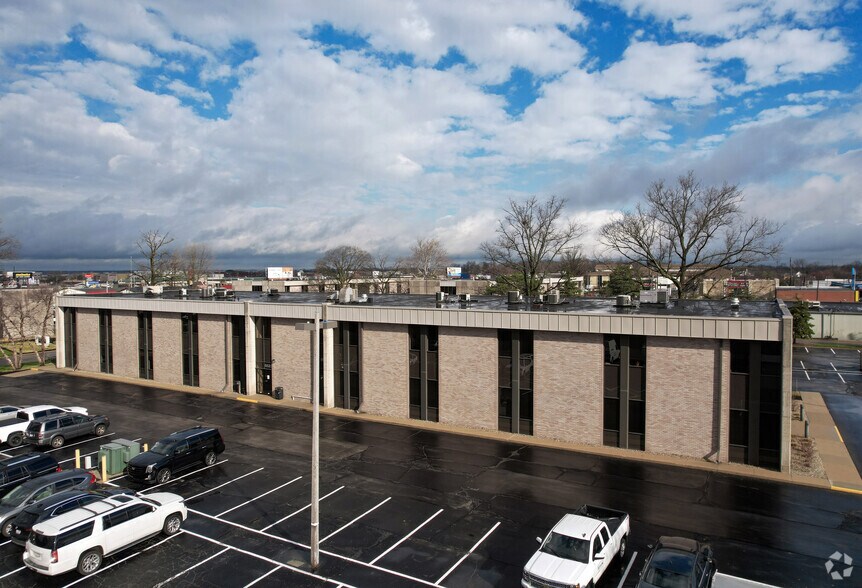 6525 E 82nd St, Indianapolis, IN for lease - Building Photo - Image 1 of 4