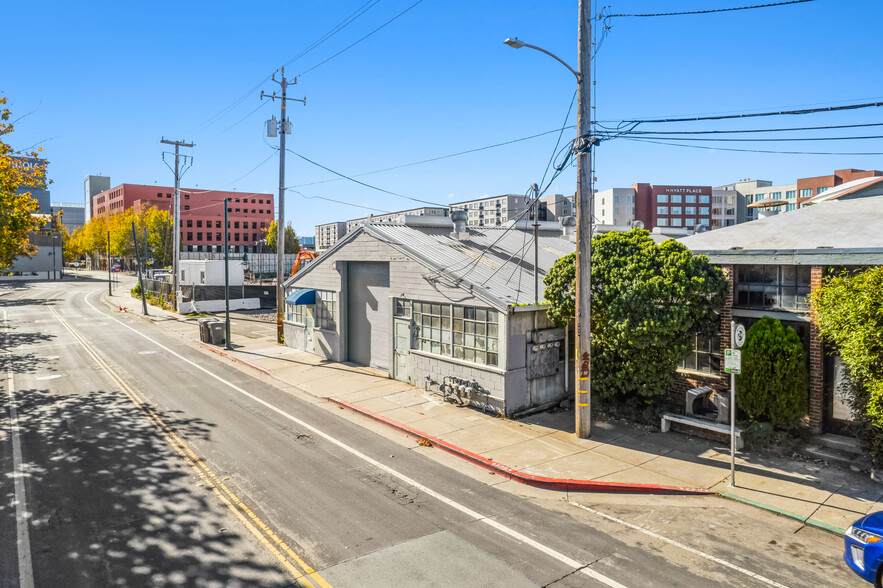 5675 Horton St, Emeryville, CA for sale - Building Photo - Image 2 of 7