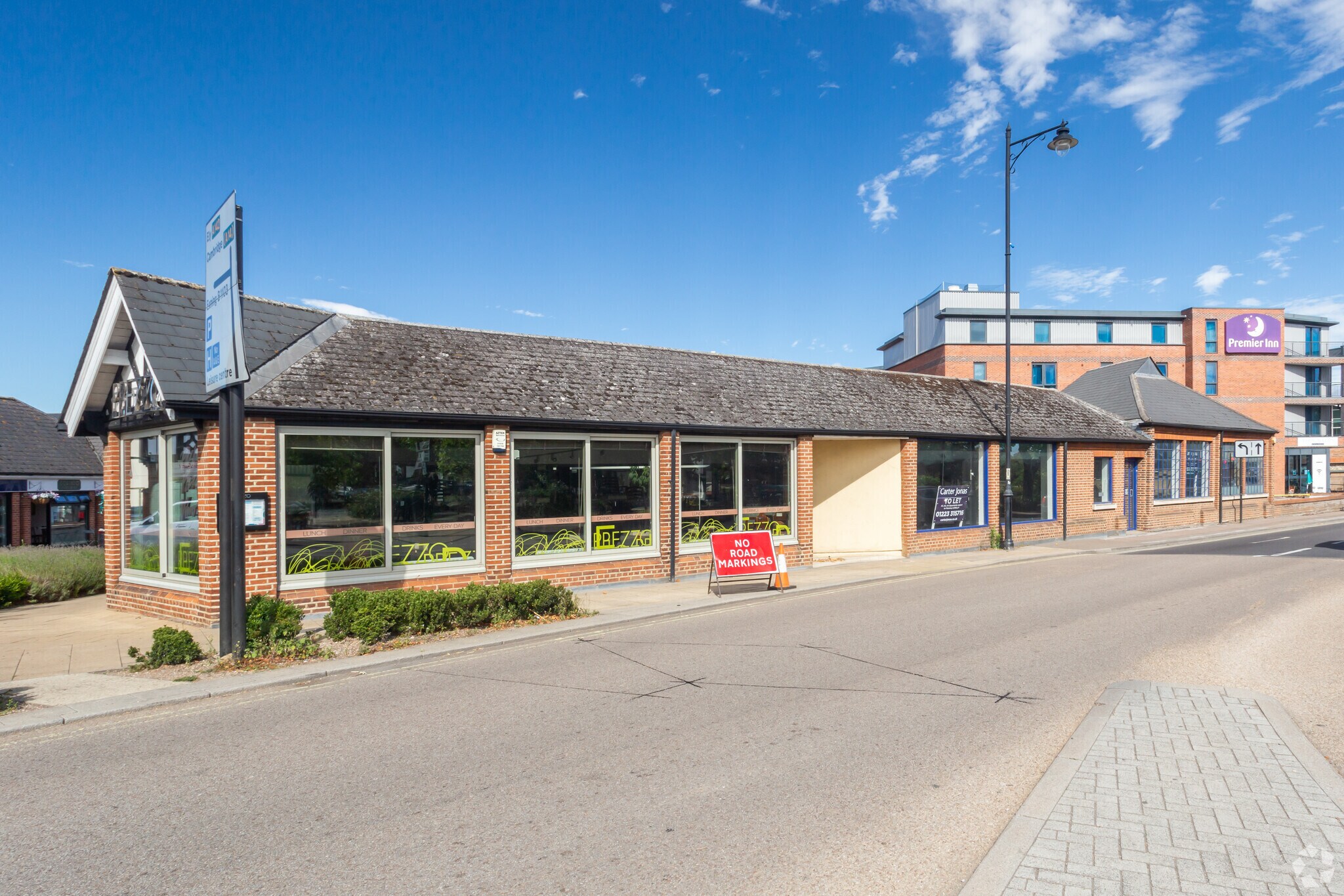 2 Exeter Rd, Newmarket for sale Primary Photo- Image 1 of 1