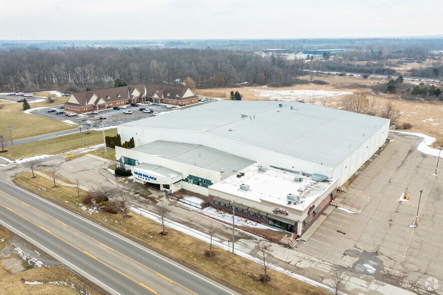 3301 Davison Rd, Lapeer, MI for lease - Aerial - Image 3 of 58