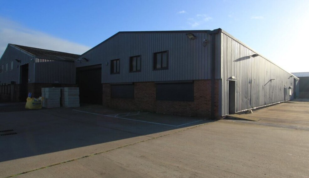 Aurillac Way, Retford for sale - Primary Photo - Image 1 of 1