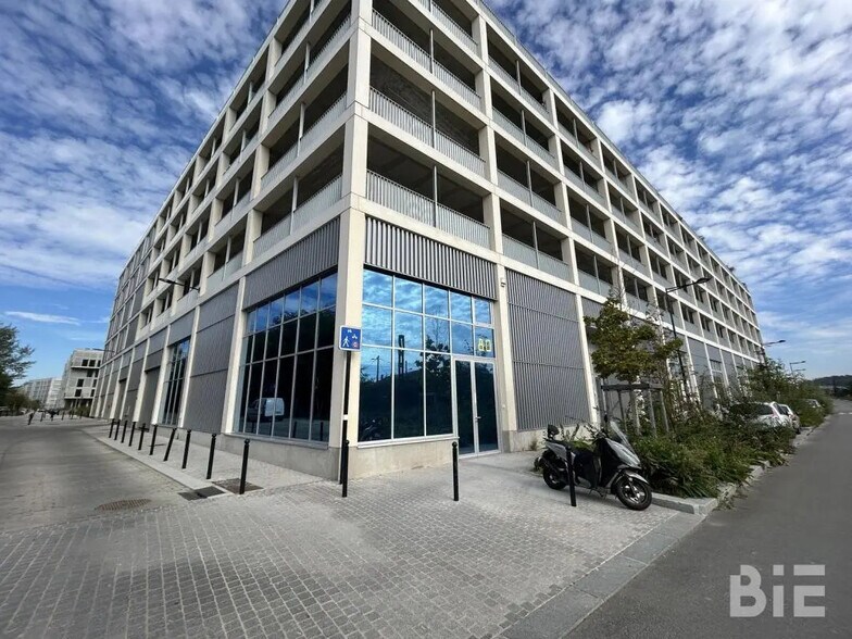 Flex in Bordeaux for sale - Building Photo - Image 1 of 7