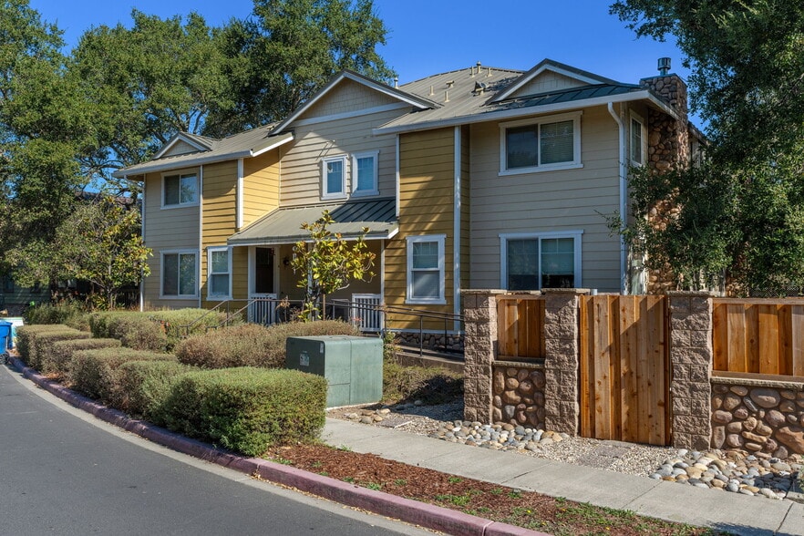 204 Rosebud Ln, Saint Helena, CA for sale - Building Photo - Image 3 of 27