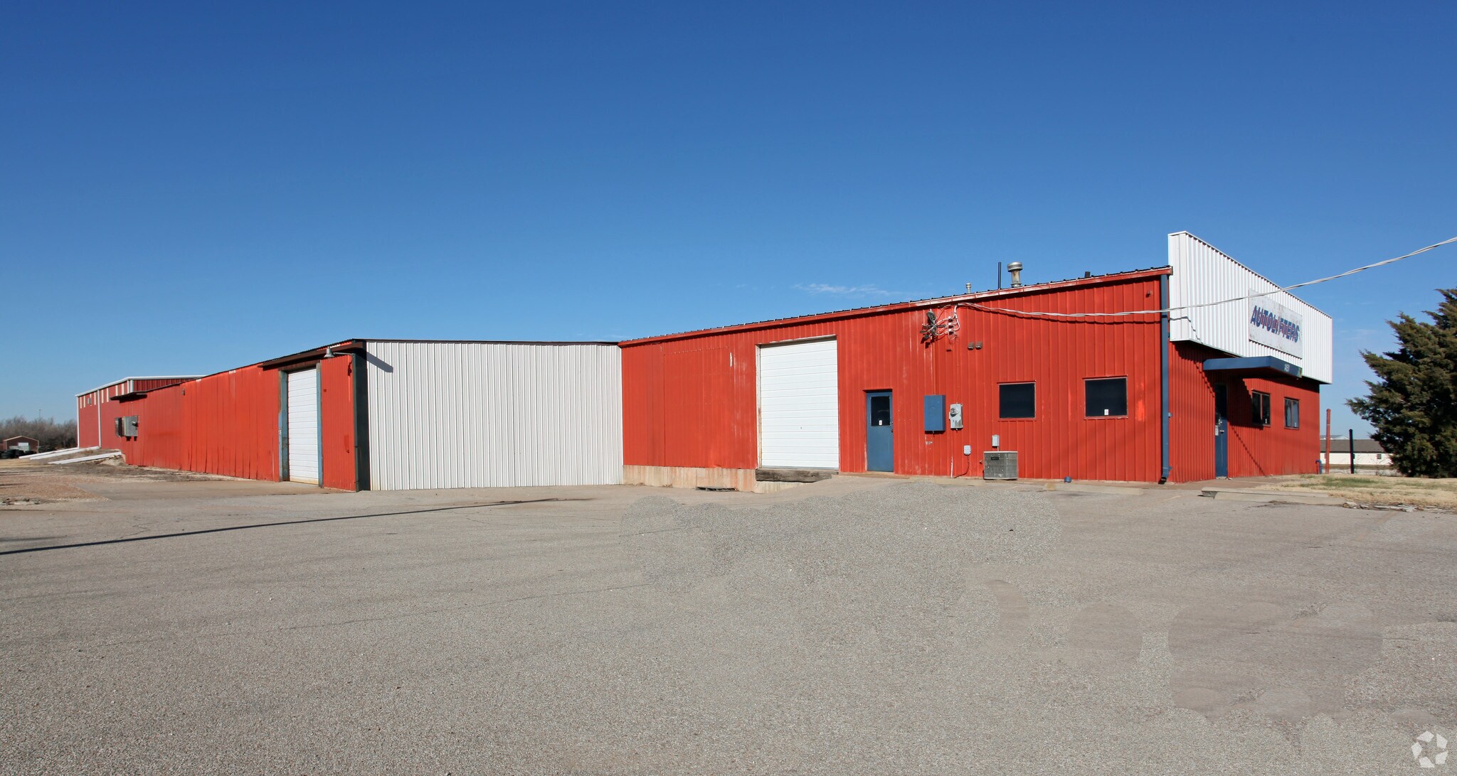 1451 S Spencer St, Newton, KS for sale Primary Photo- Image 1 of 1