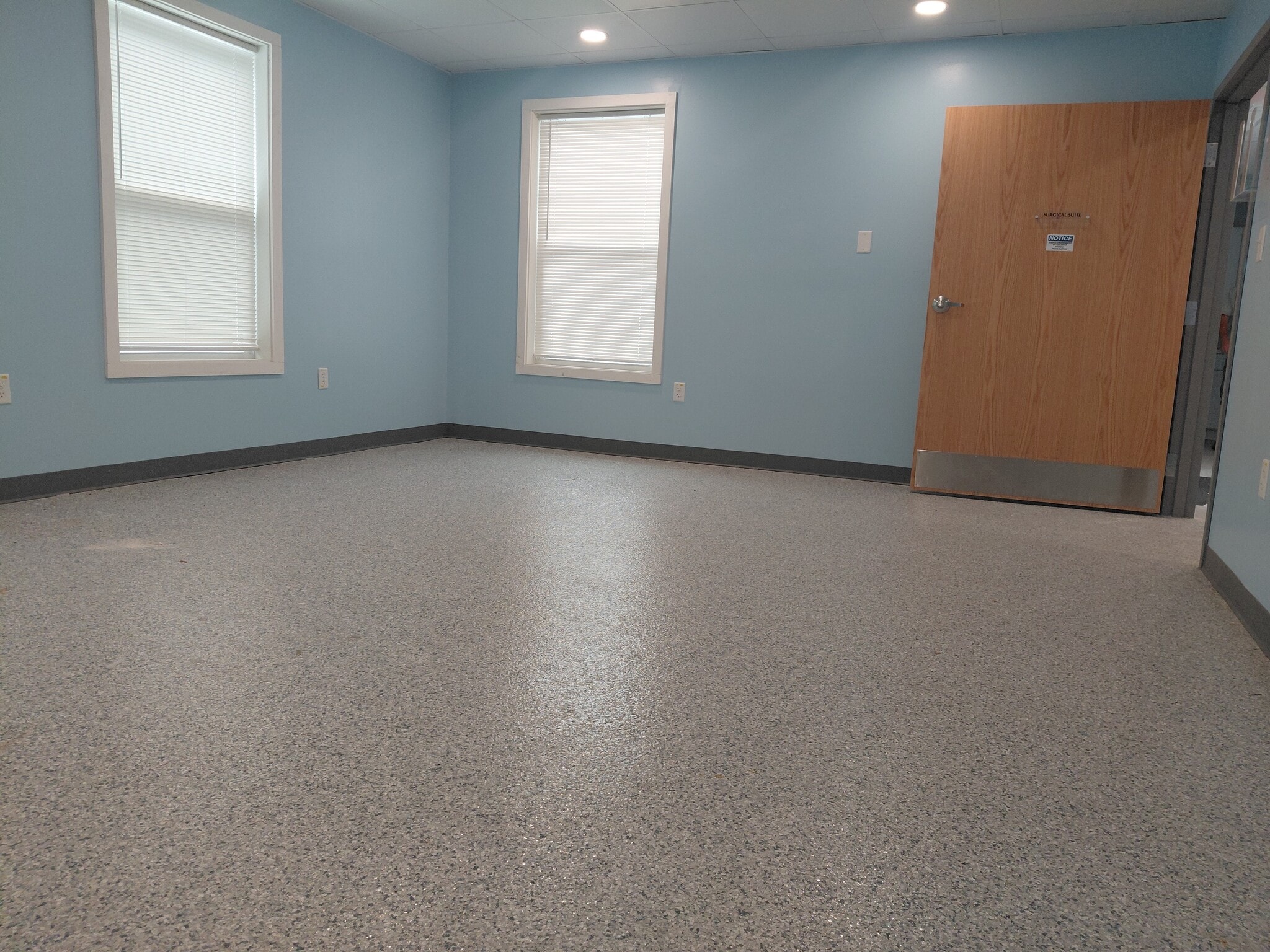 32 Stiles Rd, Salem, NH for lease Interior Photo- Image 1 of 7