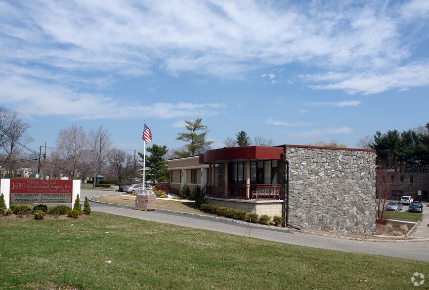 1439 Broad St, Clifton, NJ for sale - Building Photo - Image 1 of 1